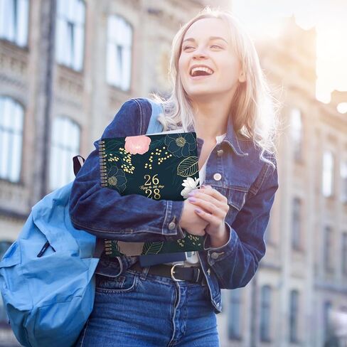 مخطط 2024 - مخطط أسبوعي وشهري 2024 مع صندوق هدايا، يناير 2024 - ديسمبر 2024، مخطط 2024، ورق سميك 8 × 10 بوصة، جيب خلفي مع 15 صفحة ملاحظات + 12 علامة تبويب شهرية in Kuwait