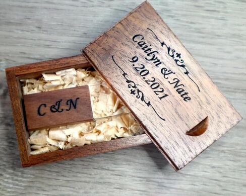Custom Logo Text 32GB 64GB USB Drive with Box. Wedding Usb, 32GB Wooden Thumb drive, Personalized Usb, Flash Drive, Usb Stick Special Design in Saudi Arabia