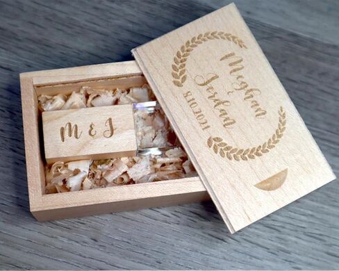 Custom Logo Text 32GB 64GB USB Drive with Box. Wedding Usb, 32GB Wooden Thumb drive, Personalized Usb, Flash Drive, Usb Stick Special Design in Saudi Arabia