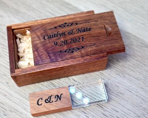 Custom Logo Text 32GB 64GB USB Drive with Box. Wedding Usb, 32GB Wooden Thumb drive, Personalized Usb, Flash Drive, Usb Stick Special Design in Saudi Arabia