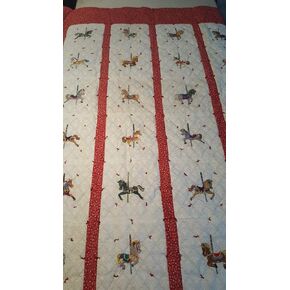 Carousel Horses Crib/Lap Blanket 38 × 57 بوصة in Kuwait