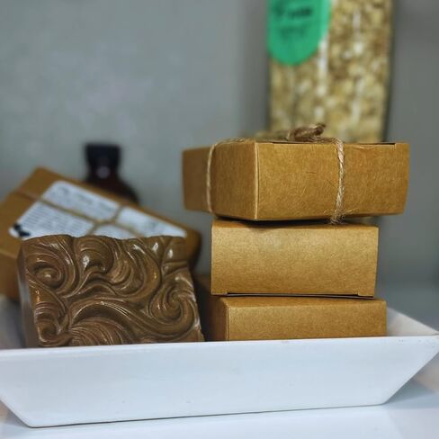 Jabón Facial Exfoliante y Aclarante Piel Piel ensible ، Piel Grasa Piel Seca Ayuda con las manchas de sol hecho a mano ، مكونات naturales orgánico ، in Saudi Arabia