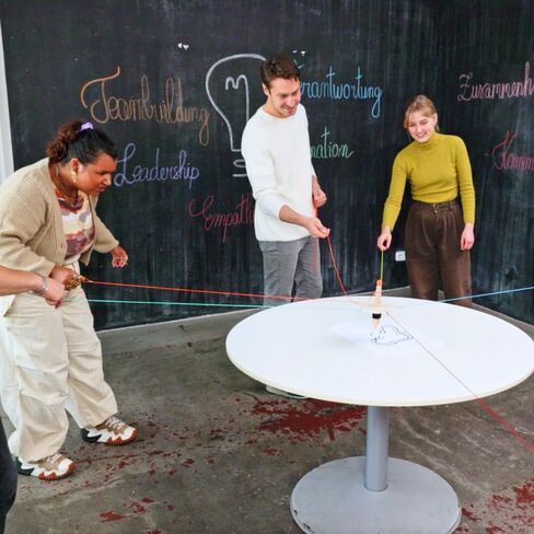 XXL String Puller Team Team Building Game Game Game Game Game Game Game Game (ما يصل إلى 20 شخصًا) in Saudi Arabia
