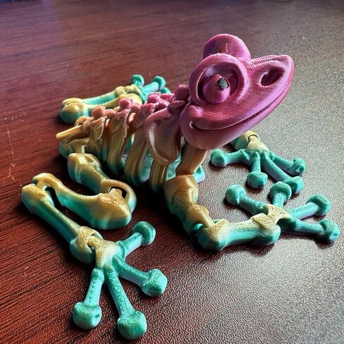 الضفدع المفصلي ثلاثي الأبعاد المطبوع ، Flexi Factory Heledon Frog ، زخرفة مصاحبة لسطح المكتب الفريد - 3 بوصات من الرأس إلى الذيل in Kuwait