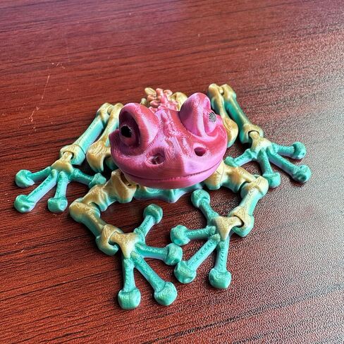 الضفدع المفصلي ثلاثي الأبعاد المطبوع ، Flexi Factory Heledon Frog ، زخرفة مصاحبة لسطح المكتب الفريد - 3 بوصات من الرأس إلى الذيل in Kuwait