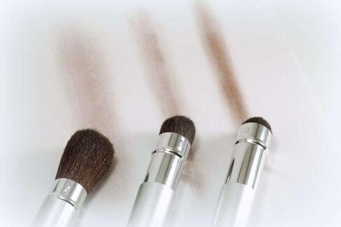 Absorb oil. Cover roots. Saving Grace Hair Powder (Blonde, No Brush) in Kuwait