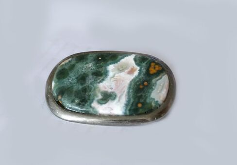 Oceon Jasper Is set in a Silver-Tone Belt Buckle in Saudi Arabia