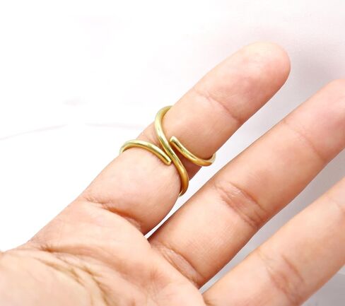 Swan Splint Ring Adjustable for PIP or DIP Joint • Swan Neck Splint, hyperextension splint ring, hand arthritis splint in Saudi Arabia