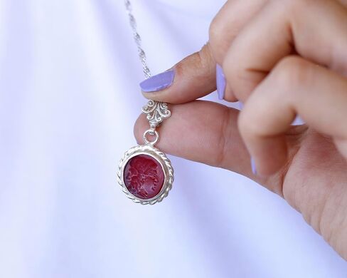 God Janus Signet Intaglio قلادة مكافحة التارنيش 925 الحبل الفضي الاسترليني تويست الرمزية الأسطورية-الأبواب والوقت والتوازن القلادة القلادة القلادة الفضية القلادة المصنوعة يدويًا in Kuwait
