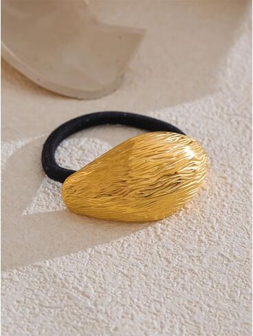 Stylish Geometric Hair Accessories: Elevate Your Look in Saudi Arabia