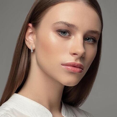 Tiny Gold Pull Through Earrings – Delicate Small Threader Earrings for Women, Minimalist Gold Sleep Earrings Featuring Subtle Textured Detailing for Daily Wear in Saudi Arabia