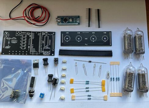 Nixie Tube Clock Kit DIY in14 GoFRA (مع أنابيب) وعلاج خشبي. (تنسيق 12 ساعة) in Kuwait