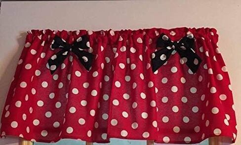 Red White Dots Valance ، Decore Decor ، Startain Window ، Girls Room ، حضانة ، دش الطفل ، المكتب ، المطبخ ، الحفلة ، فكرة الهدية ، عصرية 43 "W × 14" L ، Fun Valance ، Happy Valance in Saudi Arabia