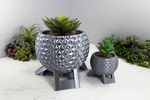 Epcot Spaceship Earth Earth Planter (متوسط) in Saudi Arabia
