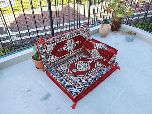 Loveseats ، أريكة مقطعية ، مجموعة جلوس للأريكة العربية ، أريكة البليت ، وسائد الأرضية ، أريكة الأرضية التركية ، المجلس العربي ، تصميم سجادة كيليم (مارون) in Kuwait