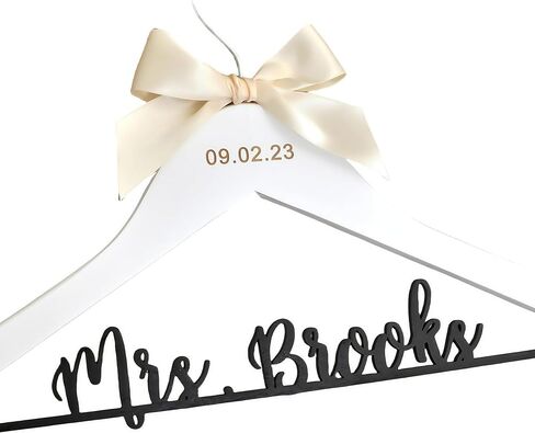 Bridal gift/bride hanger/wedding hanger/personalized bridal hanger/bridal shower decoration/DIY customization （Wood engraving letter） in Saudi Arabia