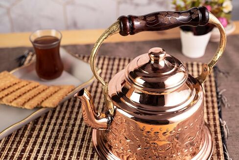 إبريق النحاس النقي مع تصميم محفور ، غلاية شاي موستوب ، 1.6 كوارت in Kuwait