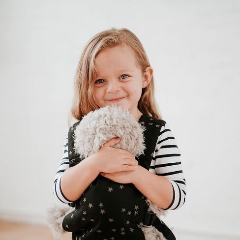 حاملة لعبة Baby Tula Mini للدمى والحيوانات المحشوة ، وحامل ألعاب بحجم الطفل مع أحزمة قابلة للتعديل ، والنسيج الناعم ، وملاءمة سهلة للعب الخيال - اللعب (الأصفر/القلوب) in Kuwait