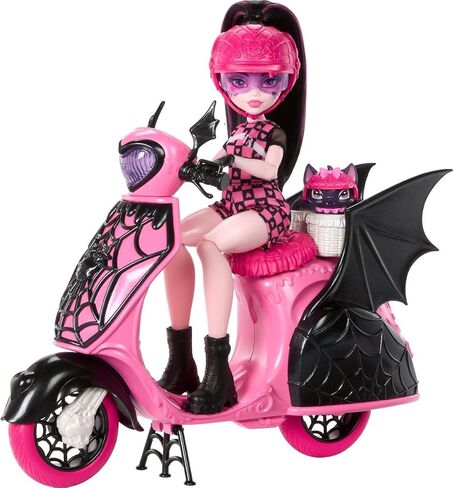Draculaura و Scooter Monster Hig in Saudi Arabia