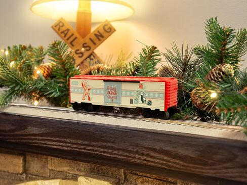 Lionel Disney Star Wars Christmas O Gauge Model Train Train Boxcar in Kuwait