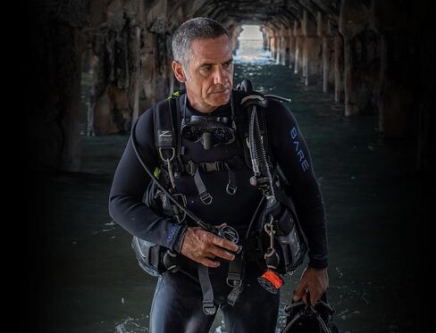 Zeagle Bravo BCD | Men's jacket style scuba diving buoyancy compensator (BCD) | Durable and Reliable | Comfortable fit in Kuwait