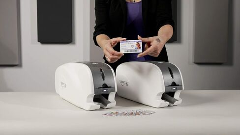 IDP Smart -31 Series ID Bundle Duplex Printer مع كاميرا USB والبرامج والأدلة والأدلة - تشمل شريط ألوان YMCKOK من 200 طبقة و 100 بطاقات بلاستيكية PVC - الآن مع SmartMark Security in Kuwait