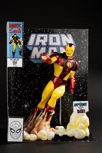 McFarlane Marvel Iron Man 1: 6th Scale Toldible مع Scene & Comic (Iron Man #256) in Saudi Arabia