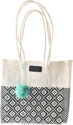 Tin Marin White Tote ، مقابض طويلة إضافية ، حمل بلاستيكي منسوف يدويًا ، حقيبة منسوجة من البلاستيك المكسيكي ، حقيبة شاطئية ، حقيبة صيفية ، تشطيبات جلدية in Saudi Arabia