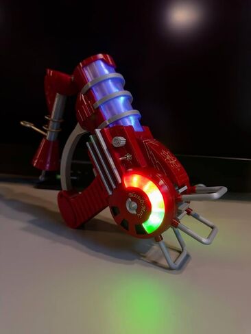 Ray Gun Mk1 مع مصابيح LED ، Prop Prop نسخة طبق الأصل من كود كوزبلاي الدعامة القابلة للتحصيل (مع حامل) in Saudi Arabia