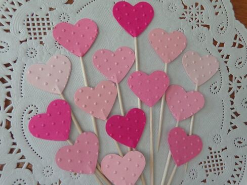 القبعات العليا في Cupcake Heart Polky Dot مختلطات من الأطعمة الوردية - اختيارات الحفلات - اختيارات المقبلات - قلوب بوصة واحدة (مجموعة من 24) in Saudi Arabia
