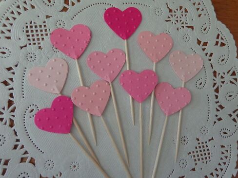 القبعات العليا في Cupcake Heart Polky Dot مختلطات من الأطعمة الوردية - اختيارات الحفلات - اختيارات المقبلات - قلوب بوصة واحدة (مجموعة من 24) in Saudi Arabia