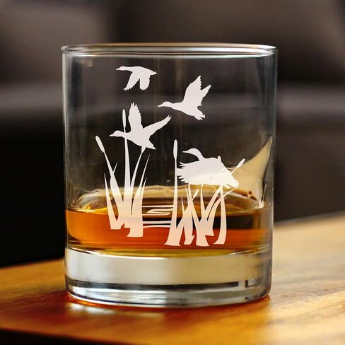 زجاج Duck Pond Whisky Rocks - هدايا بطابع المقصورة أو ديكور ريفي للرجال والنساء - كوب شرب الويسكي الممتع - 10.25 أونصة in Kuwait
