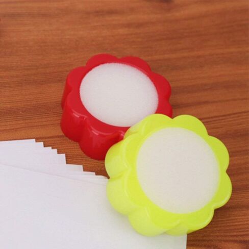 2Pcs Finger Wet Sponge, Professional Fingertip Moistener Finger Moistener Flower Shape Finger Wet Sponge Cup for Fingers Counting Money Papers Bills Documents in Kuwait