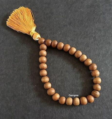 Sandalwood Mala Bracelet 27 beads Prayer Mala Wrist Rosary, India Womens Mens Armband, Yoga Meditation Bracelet Buddhist Prayer beads Mala in Saudi Arabia