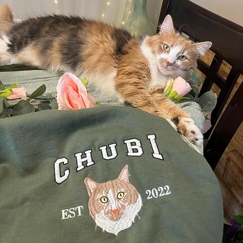 COUPLEHOODIES Custom Embroidered Cat Mom Sweatshirt with Pet Face – Personalized Gift for Cat Lovers, Mom, Dad or New Pet in Saudi Arabia