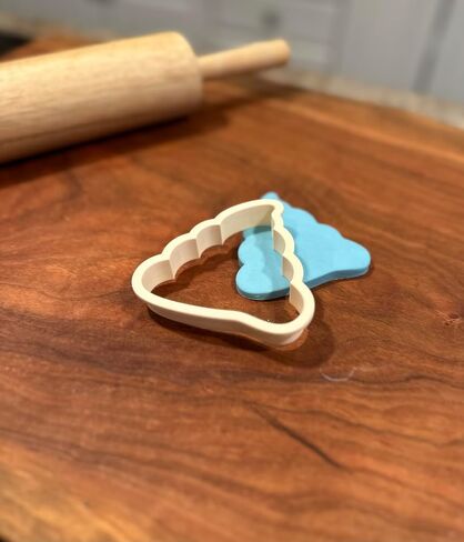 قاطع ملفات تعريف الارتباط Poop Emoticon - قاطع ملفات تعريف الارتباط - قواطع الطين البوليمرية - قواطع الطين الحرفية - قواطع فندان - قواطع المجوهرات الطينية in Saudi Arabia