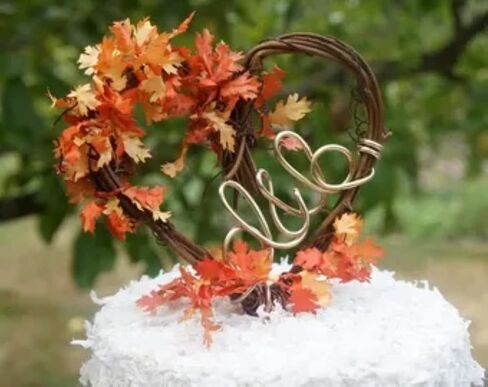 Personalized Couples' Cake Topper for Autumn Wedding Decor, Engagement Parties in Saudi Arabia