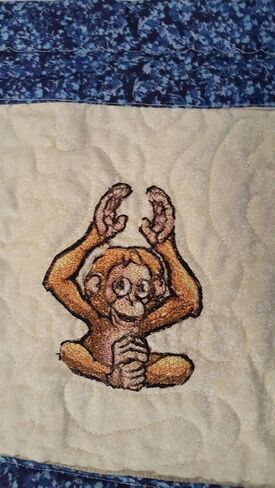Zoo Crib/Lap Blanket 33 × 49 بوصة in Saudi Arabia