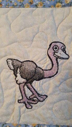 Zoo crib/lap blanket 33 x 49 inches in Saudi Arabia