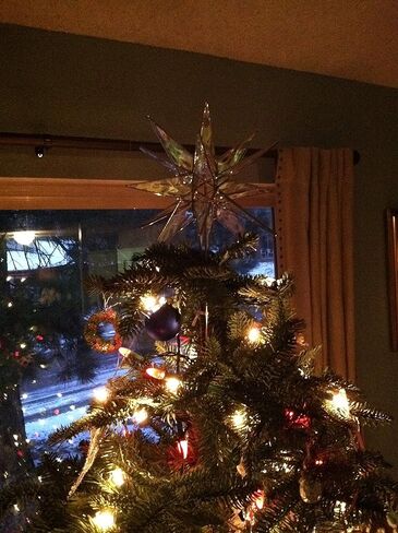 Moravian Star Tree Topper Glass Close Christmas 18 Point Bethlehem Star 8 " in Saudi Arabia