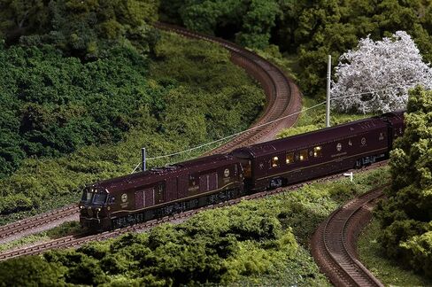 Kato n Gauge Cruise Train Nanatsuboshi في مجموعة Kyushu 8-Car [10-1519] (استيراد اليابان) in Kuwait
