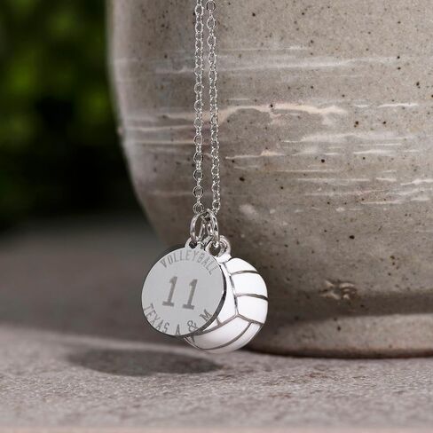 قلادة الكرة الطائرة الشخصية - Coin Jersey Coin المحفورة المخصصة والسحر ثلاثي الأبعاد - هدية مطلية بالفضة أو ذهبية للاعبين أو المدربين أو الفرق - انطباع تشيلسي (مطلي بالذهب) in Saudi Arabia