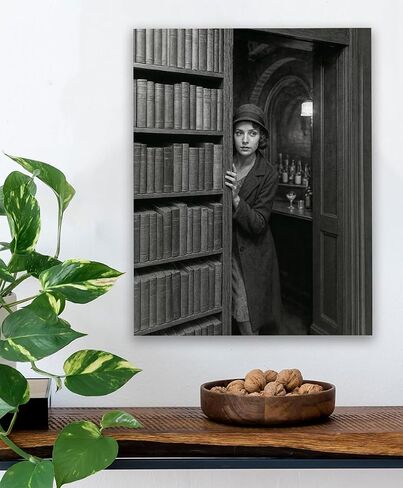 Whisky Hidden Room 18x24 Poster Canvas - Vintage Speakeasy Phhibition Wall Art ، Flapper Noir Hidden Bar Photo ، ديكور صالة بالأبيض والأسود للمكتب ، البار ، كهف الرجل ، أو عشرينيات القرن العشرين عشاق الغموض in Kuwait