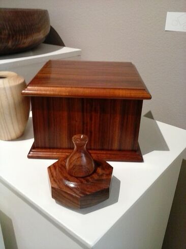 Peruvian Rosewood Box in Saudi Arabia
