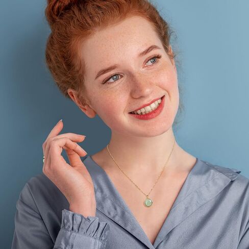 Exquisite Green Jade Necklace with Gold Frame – Unique Round Pendant Jade Jewelry for Women & Stylish Green and Gold Necklace Gift in Saudi Arabia