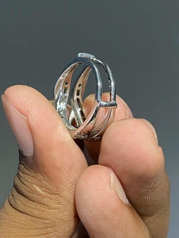 1.00 CT REOW GREEN GREEN EMERANSER REP RING ، 14K WHITE GOLD FILD ، STERLING SILVER (WIDE ، 5) in Saudi Arabia