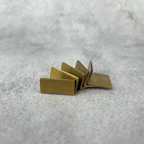 Place Card Holders Gold Brass 20Pcs Wide Size Vintage Finish Table Card Holder Antique Small Table Card Stands Memo Price Tags Reception Party Photo in Saudi Arabia