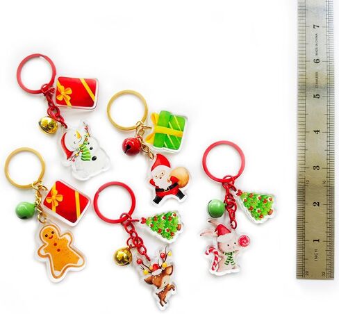 سلسلة مفاتيح Charm Charm التي وضعتها Adore by Nat - سلاسل مفاتيح العطلات الاحتفالية مع Santa و Snowman و Gingerbread & More - Stocking Stuffers و Gifts ، مجموعة من 5 in Saudi Arabia