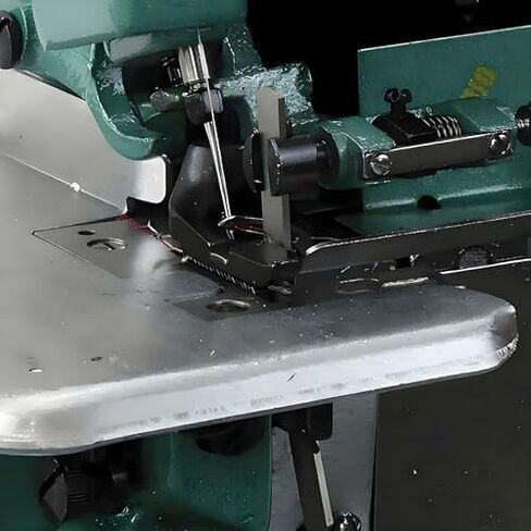 آلة خياطة Serger الثقيلة - آلة Overlock Coverstitch باليد للجلد والأقمشة ، إطار معدني متين ، مثالي للاستخدام المهني والمنزل (أخضر) in Kuwait