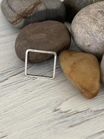 Littlejewel Square Square Silver Silver Ring 1.3mm SZ 7 in Saudi Arabia